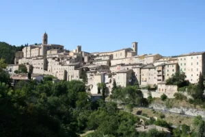 Borgo di Serra San Quirico