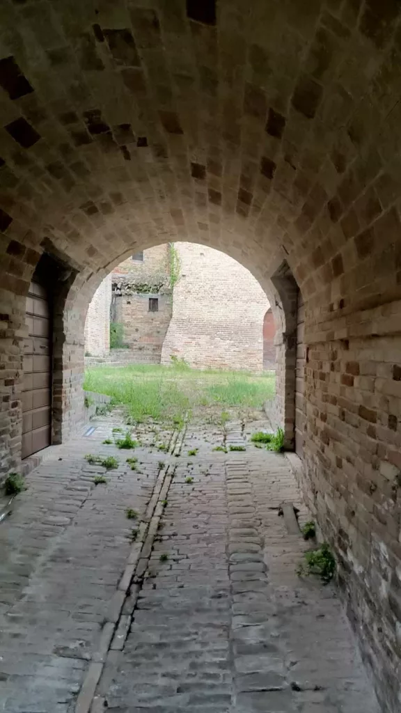 Rocca di Montevarmine - Carassai (AP)