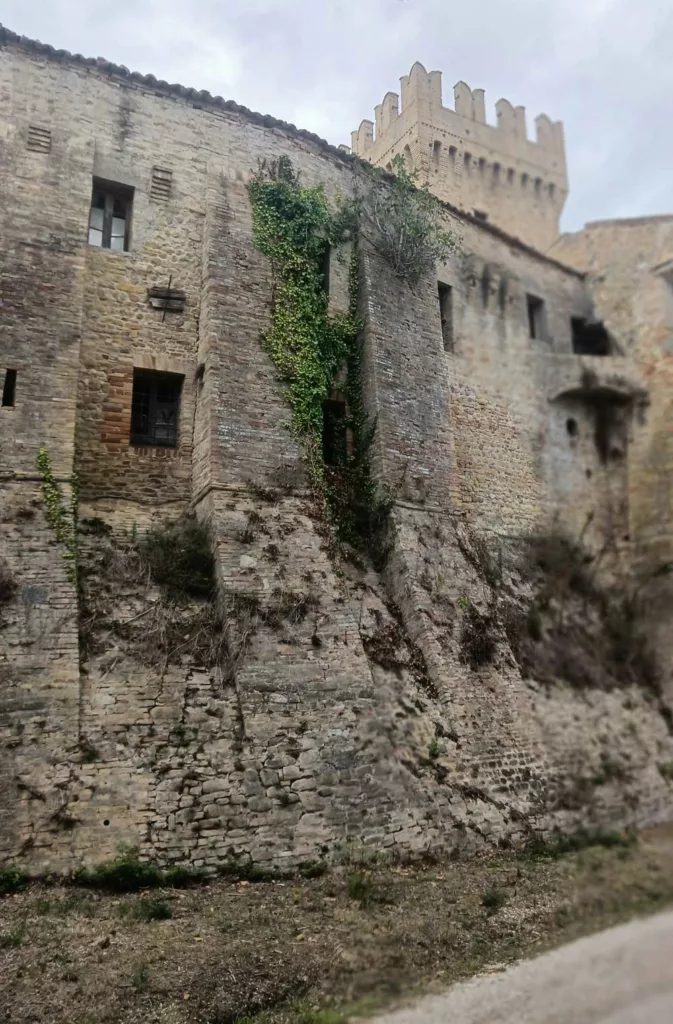 Rocca di Montevarmine - Carassai (AP)